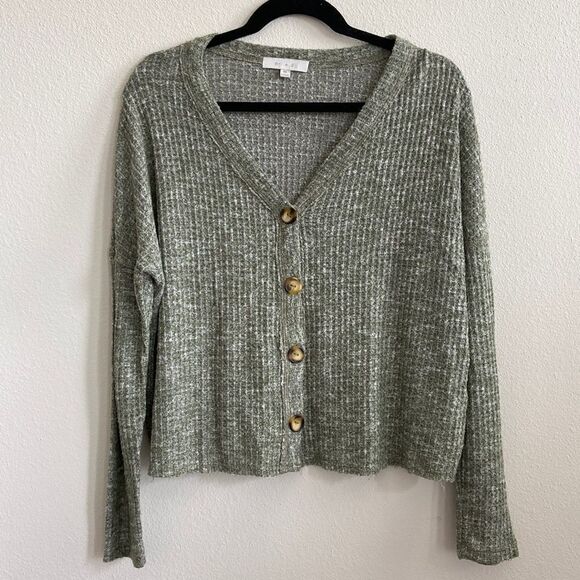 Eri + Ali Top Raw hem button up impeccable size M - Picture 1 of 8